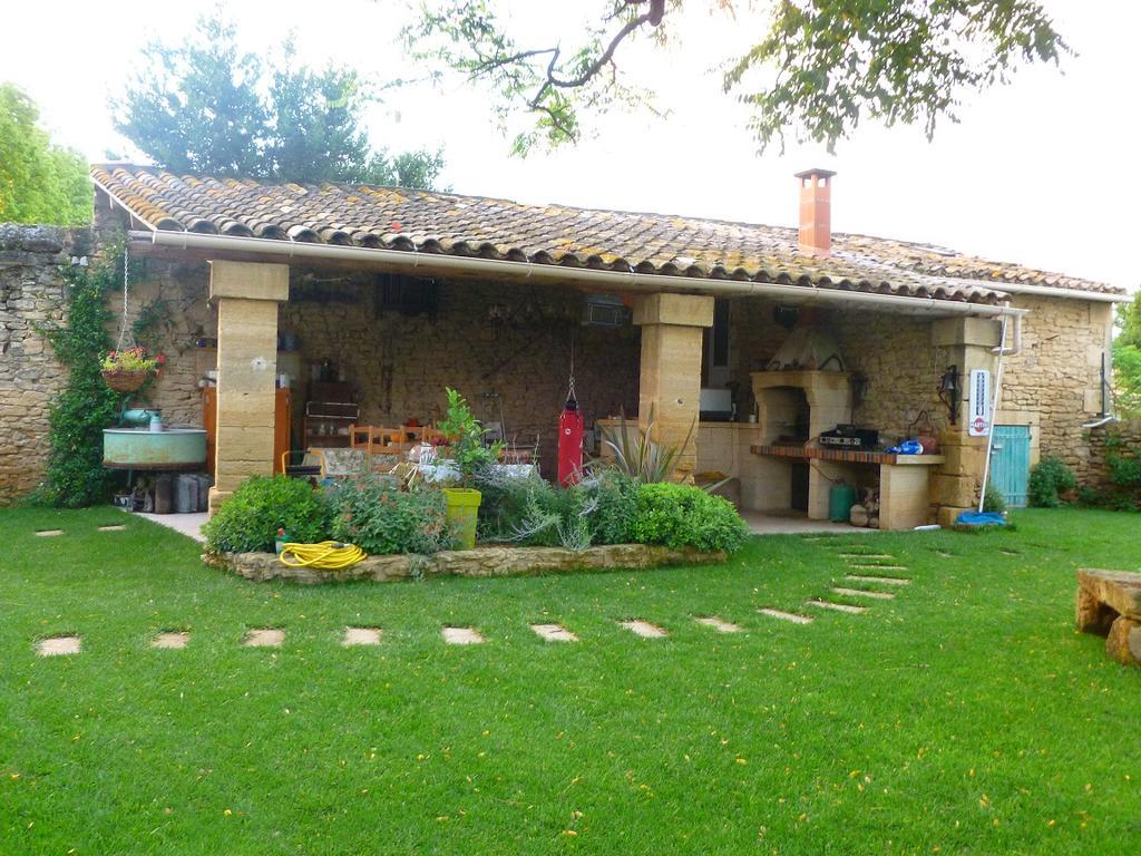 Les Croisees Bed & Breakfast Castillon-du-Gard Eksteriør bilde